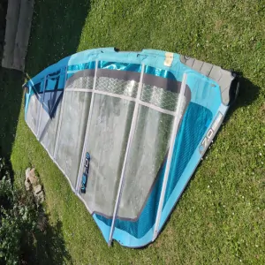 Neil Pryde V6 7,0m